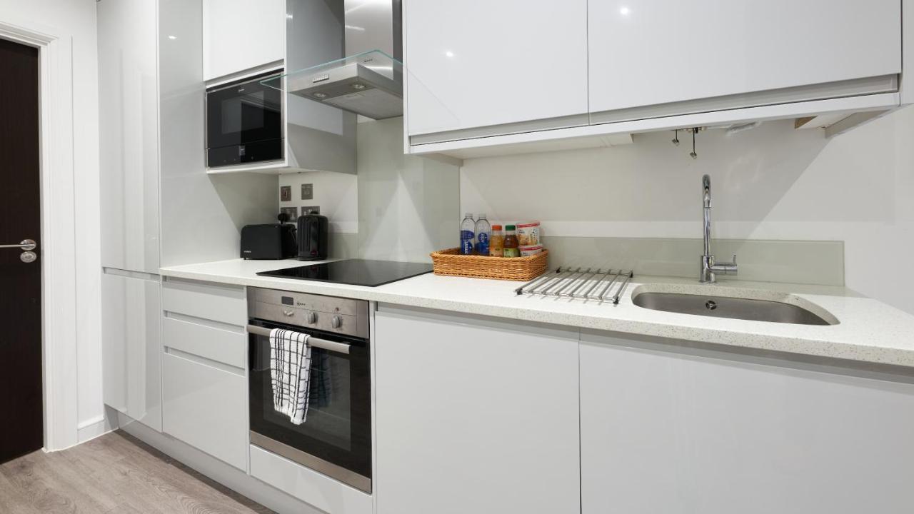 Luxustay Clyde House Milton Keynes Exterior photo